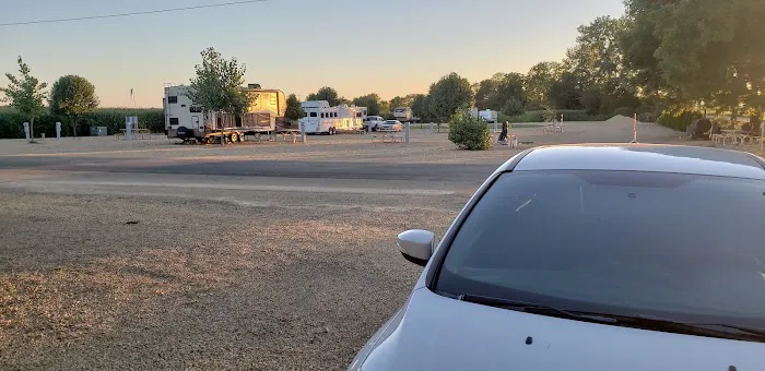 Porth's RV Park & Storage Picture 5