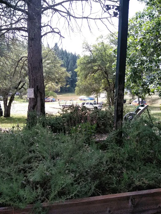 Peninsula Camping & Boating Picture 4