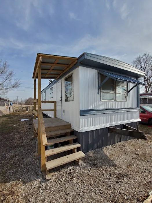 Wild Rose Mobile Home Park Picture 4