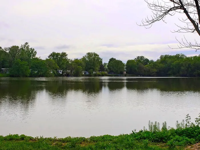 Lakeview Estates Picture 2