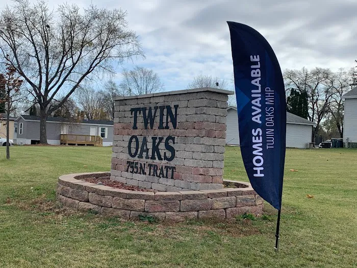 Twin Oaks Mobile Home Community Picture 8