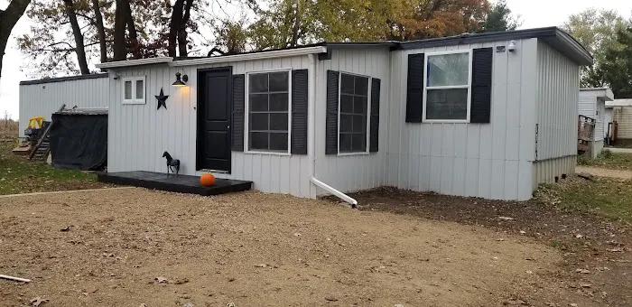 CAVALIER VILLAGE MOBILE HOME PARK Picture 2