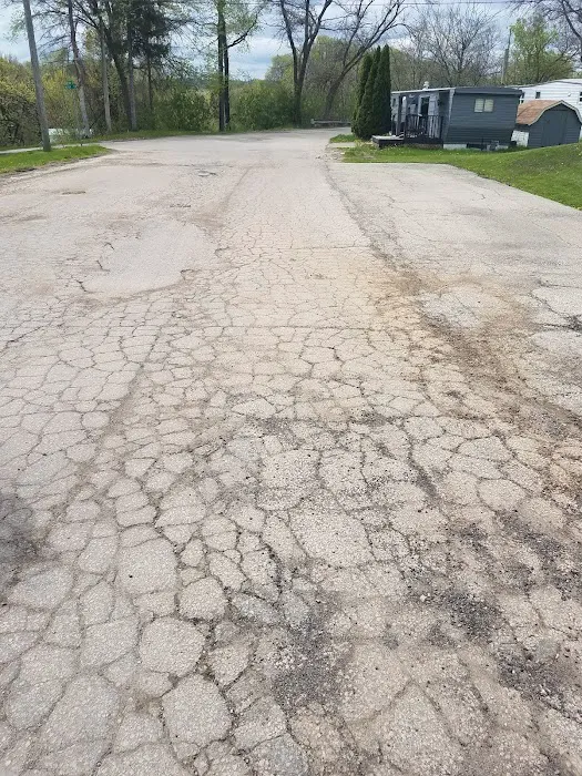 Table Mound Mobile Home Park Picture 10