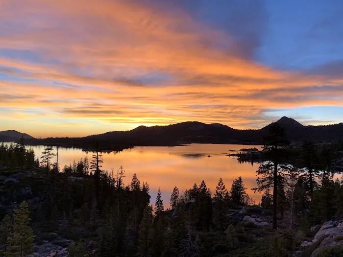 Loon Lake Chalet Picture 10