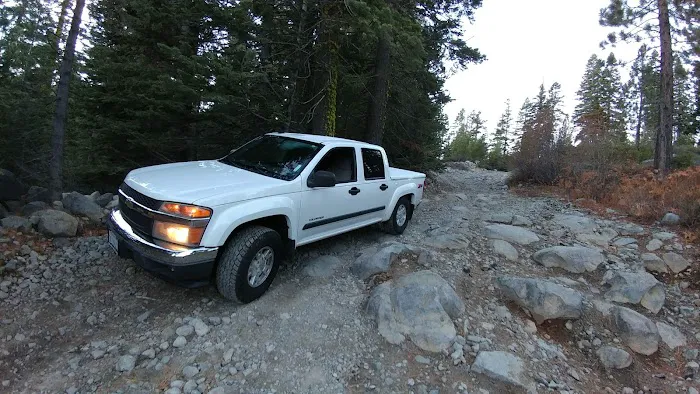 McKinney/Rubicon Trailhead Picture 10