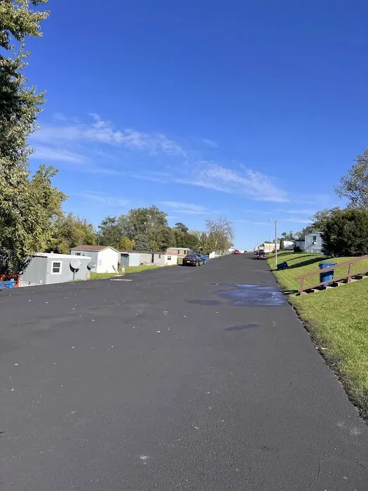 Lore Mound Mobile Home Park (MH & RV Park) Picture 7