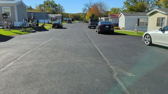 Lore Mound Mobile Home Park (MH & RV Park) Picture 5