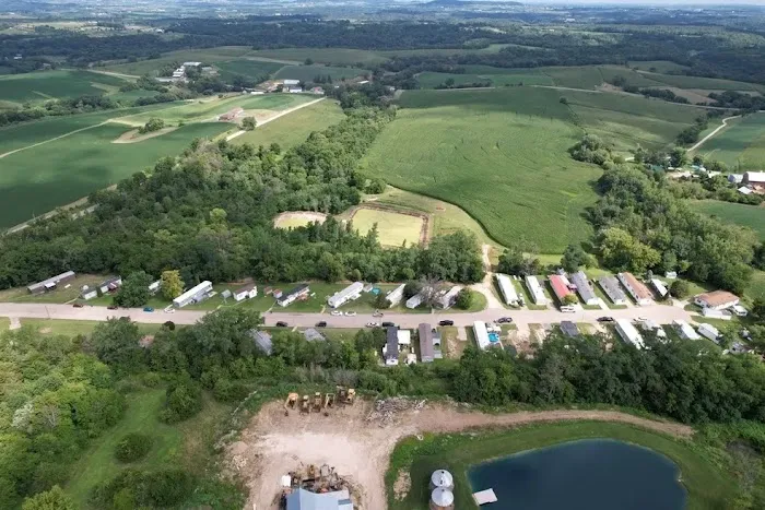 Lore Mound Mobile Home Park (MH & RV Park) Picture 10