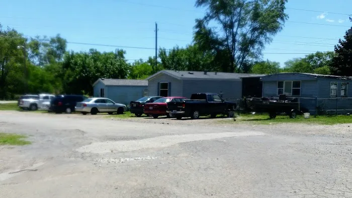 Kammerer Court Mobile Home Park Picture 4