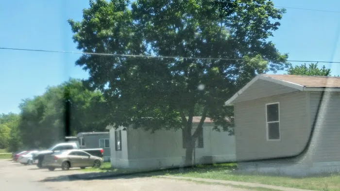 Kammerer Court Mobile Home Park Picture 3