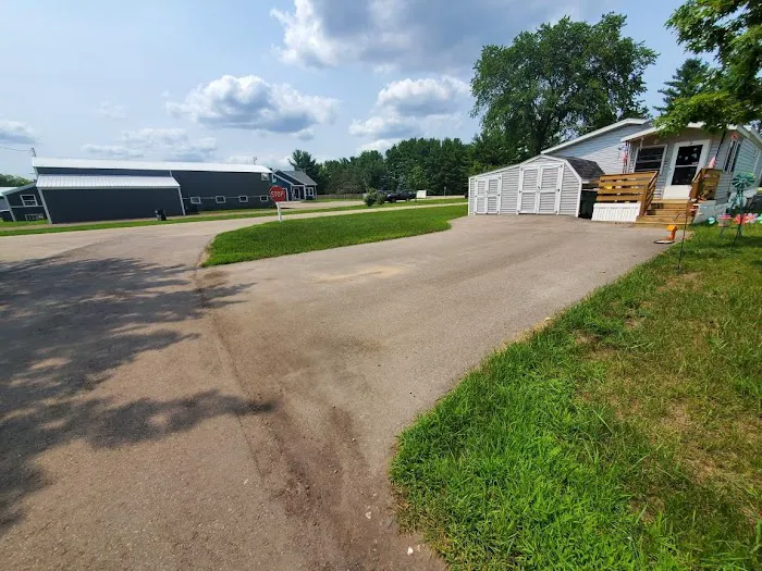Mazomanie Mobile Home Park Picture 7