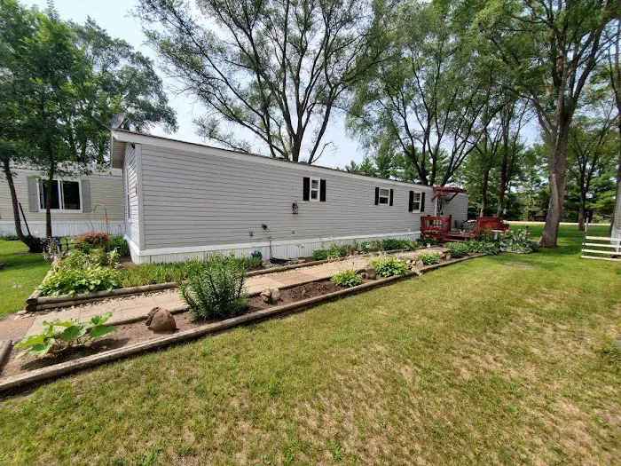 Mazomanie Mobile Home Park Picture 8