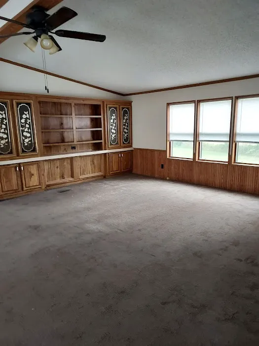 Crimson Leaf Estates Picture 3