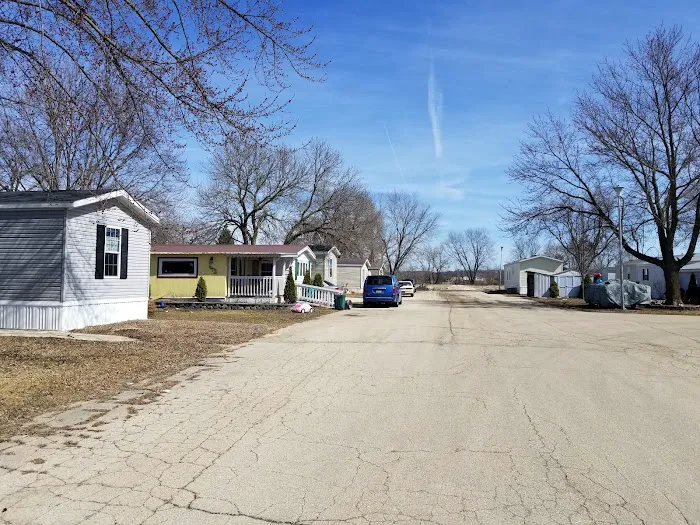 Crimson Leaf Estates Picture 8