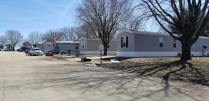 Crimson Leaf Estates Picture 1