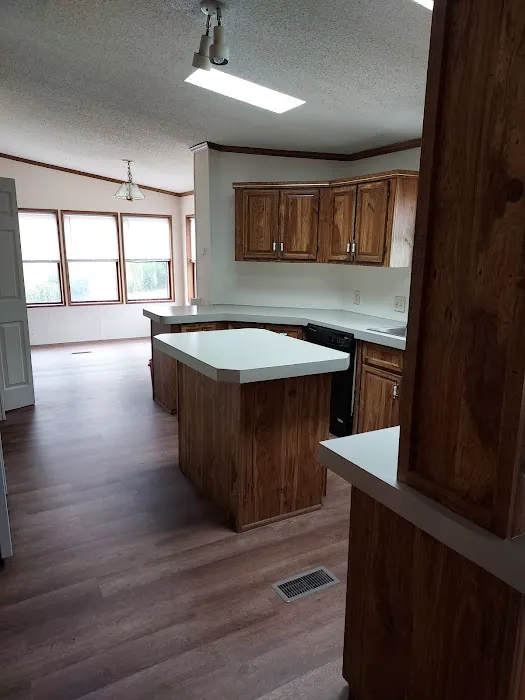 Crimson Leaf Estates Picture 4