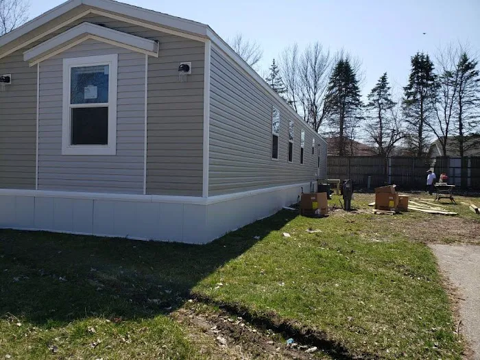 Crimson Leaf Estates Picture 5