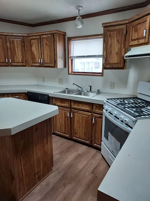 Crimson Leaf Estates Picture 2