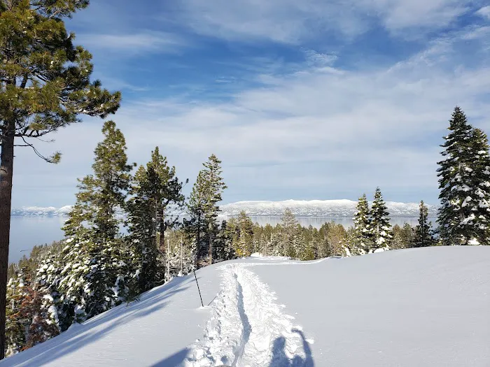 Upper Eagle Point Campground Picture 8