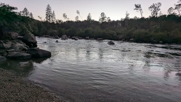 Rock-N-Water: The Cove Campground Picture 3