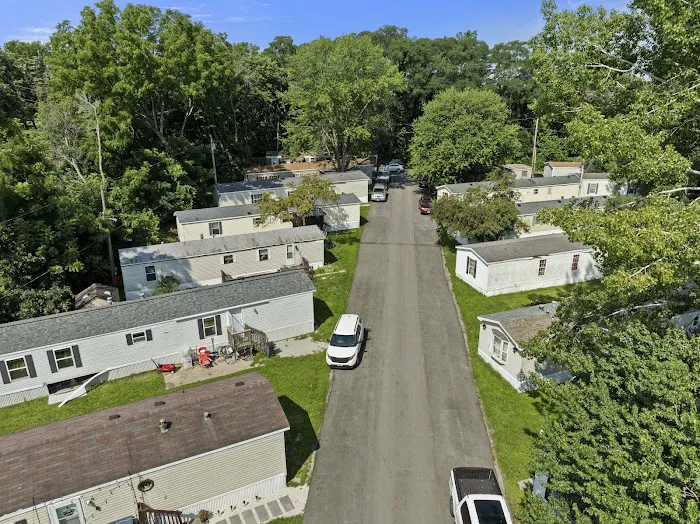 Hilltop Mobile Home Community Picture 8