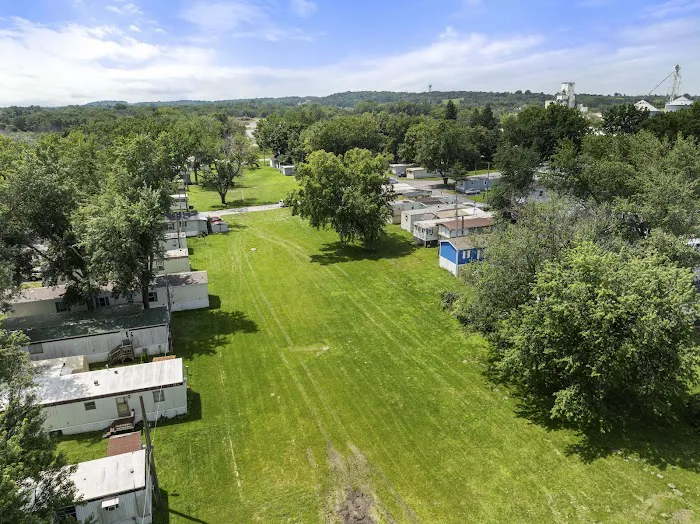 Iowa River Mobile Home Community Picture 4