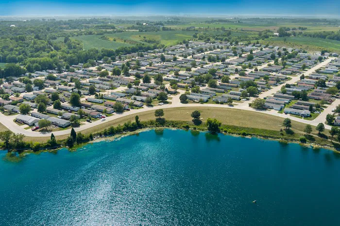 Lake Ridge Estates Picture 4