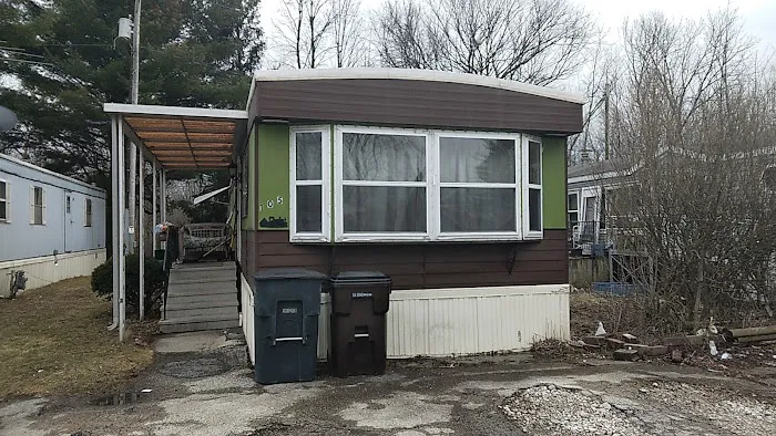 Franklin Mobile Home Park Picture 2