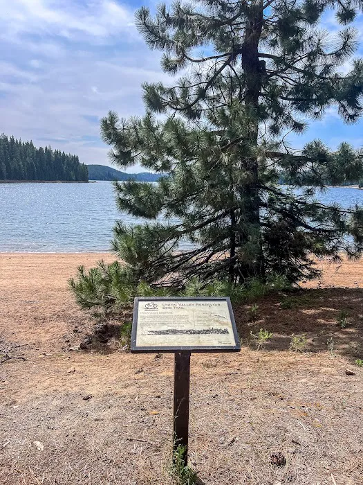 Lone Rock Campground Picture 7
