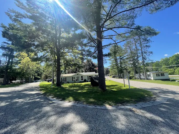 Pine Vista Mobile Home Community Picture 8
