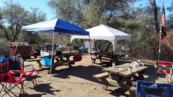 Black Miners Bar Group Camp Picture 3