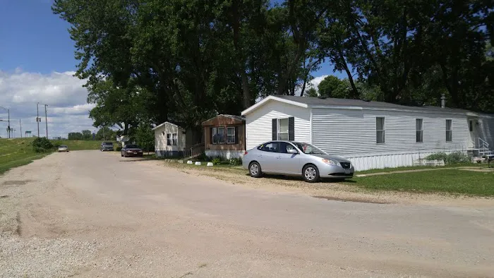 Sunrise Mobile Court Picture 4