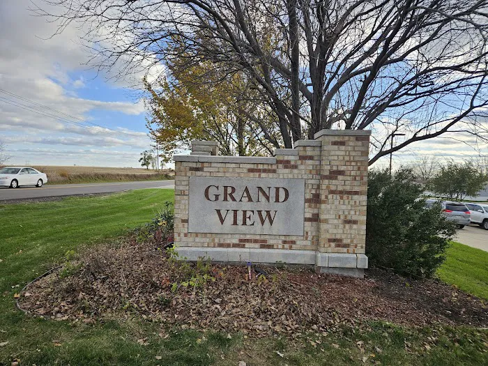 Grand View Village Picture 6