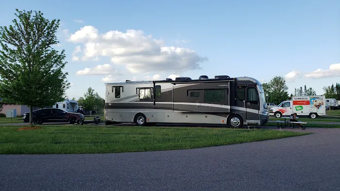 Ho Chunk RV Park Picture 8