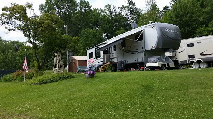 Country Roads Motorhome & RV Park Picture 4