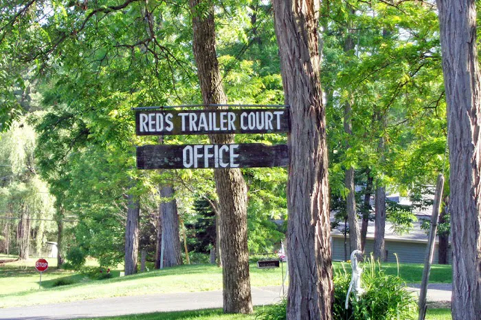 Red's Mobile Home Court Picture 7