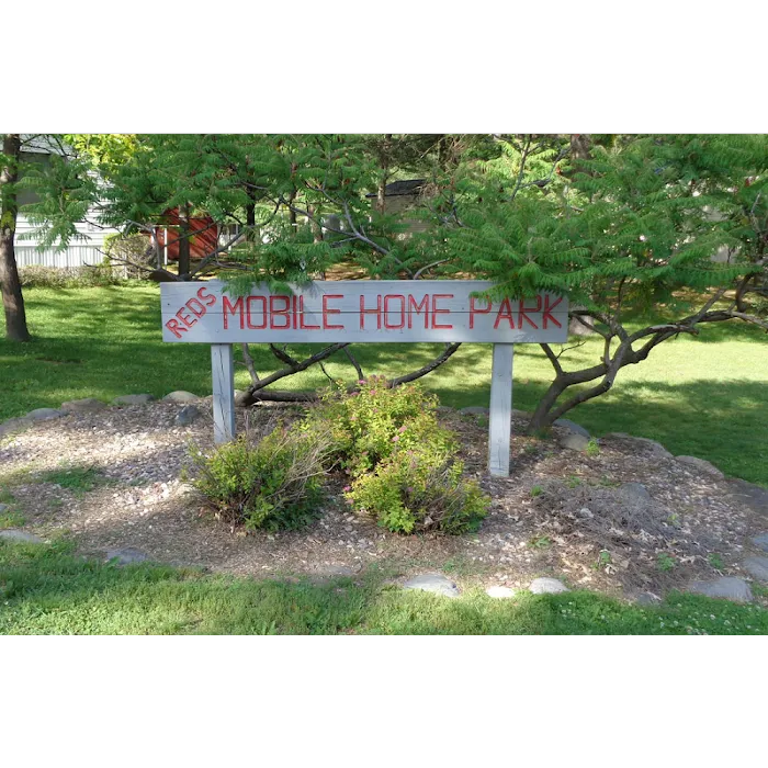 Red's Mobile Home Court Picture 9