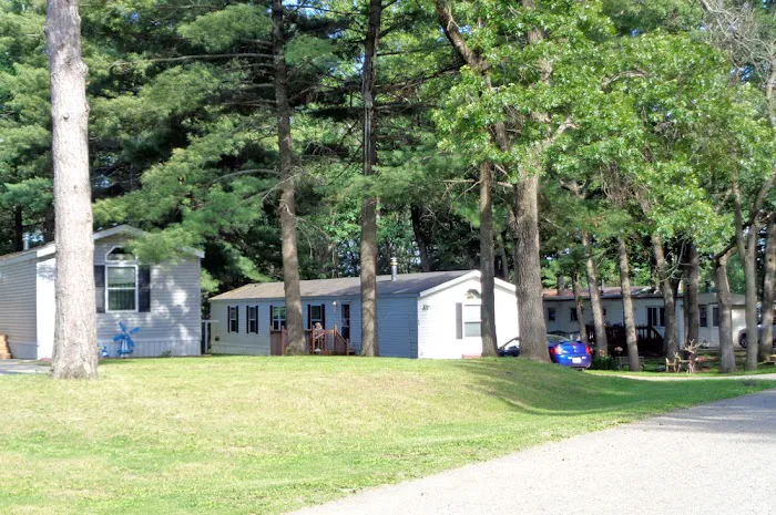 Red's Mobile Home Court Picture 5