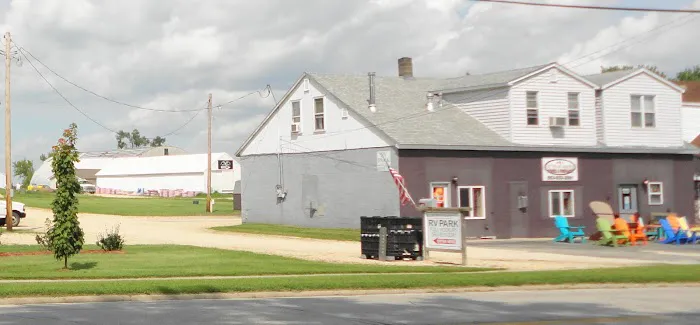 Lil' Bit of Country RV Park Picture 3