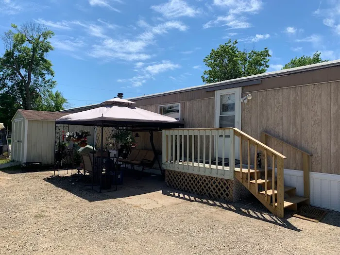 Birchcrest Mobile Home Community Picture 6
