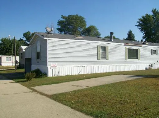 Birchcrest Mobile Home Community Picture 1