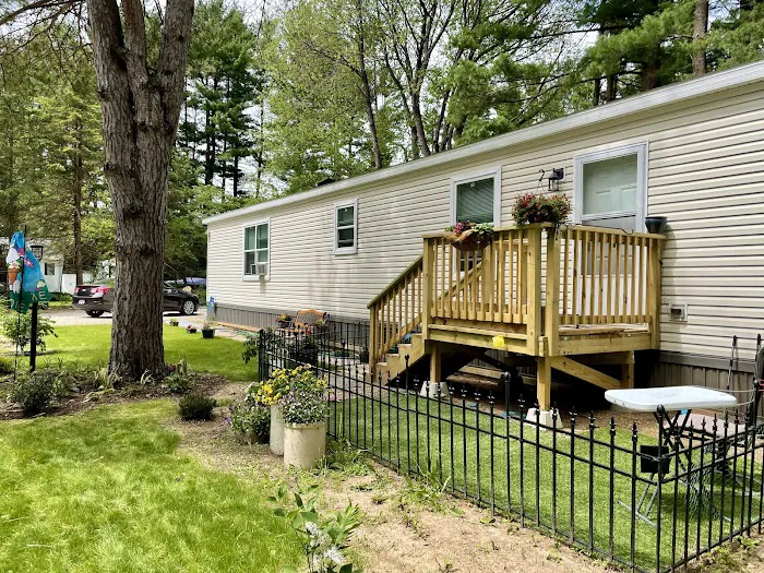 Lamplighter Village Mobile Home Community Picture 3