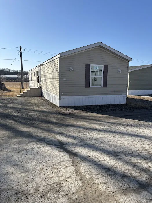 Scenic Bluffs Mobile Home & RV Park Picture 4