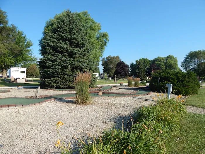 Lakeshore RV Resort & Campground Picture 3