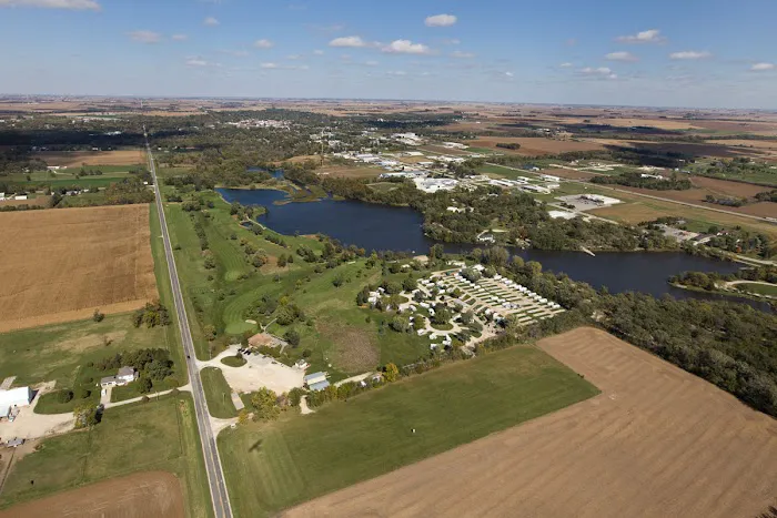 Lakeshore RV Resort & Campground Picture 5