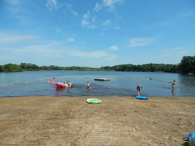 Lakeshore RV Resort & Campground Picture 9