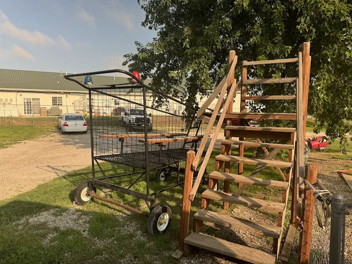 Beyonder Getaway at Lazy Acres RV Park Picture 5