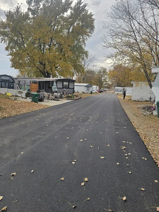 Prairie View Acres (MH & RV Park) Picture 4