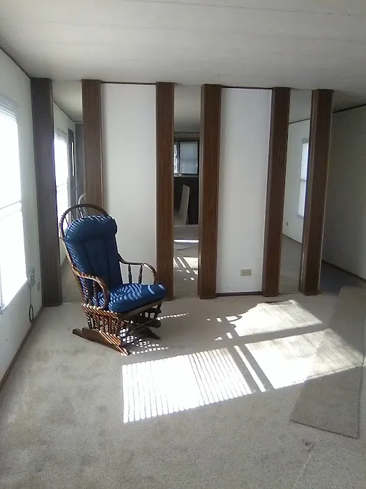 Paradise Valley Mobile Home Park Picture 1