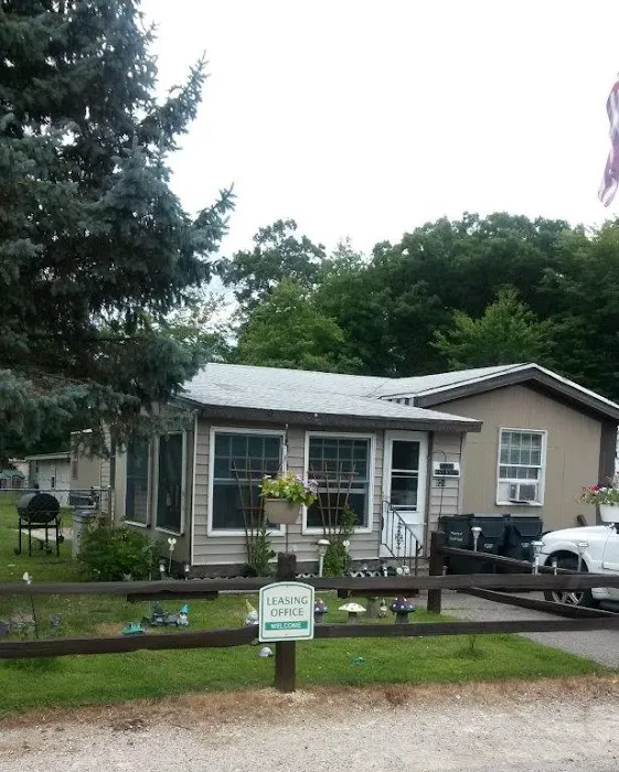 Oakwood Village Picture 3